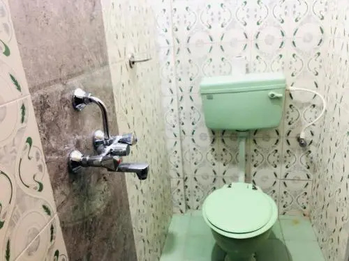 Savitri Guest House