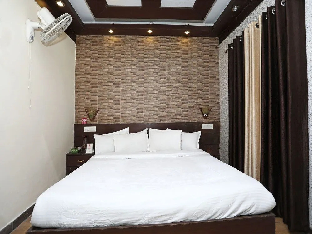 OYO 13427 Home Luxury 3BHK Near Mall Road