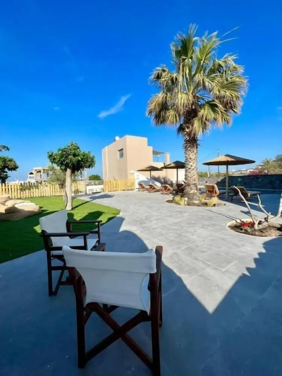 Santorini Villatzio Suites