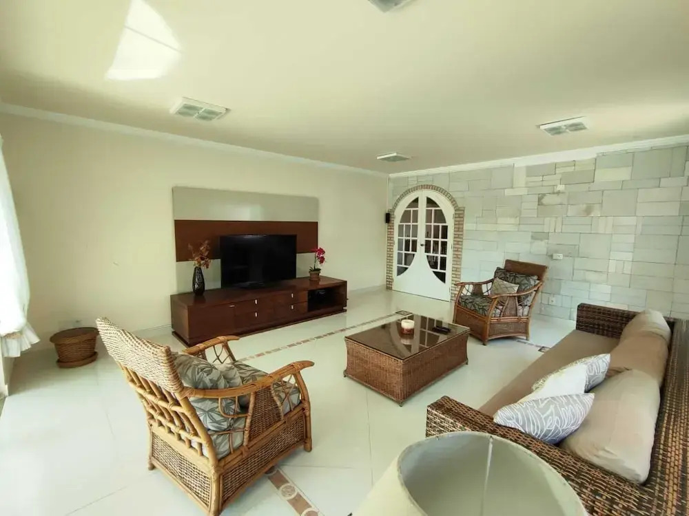 Villa Amarela
