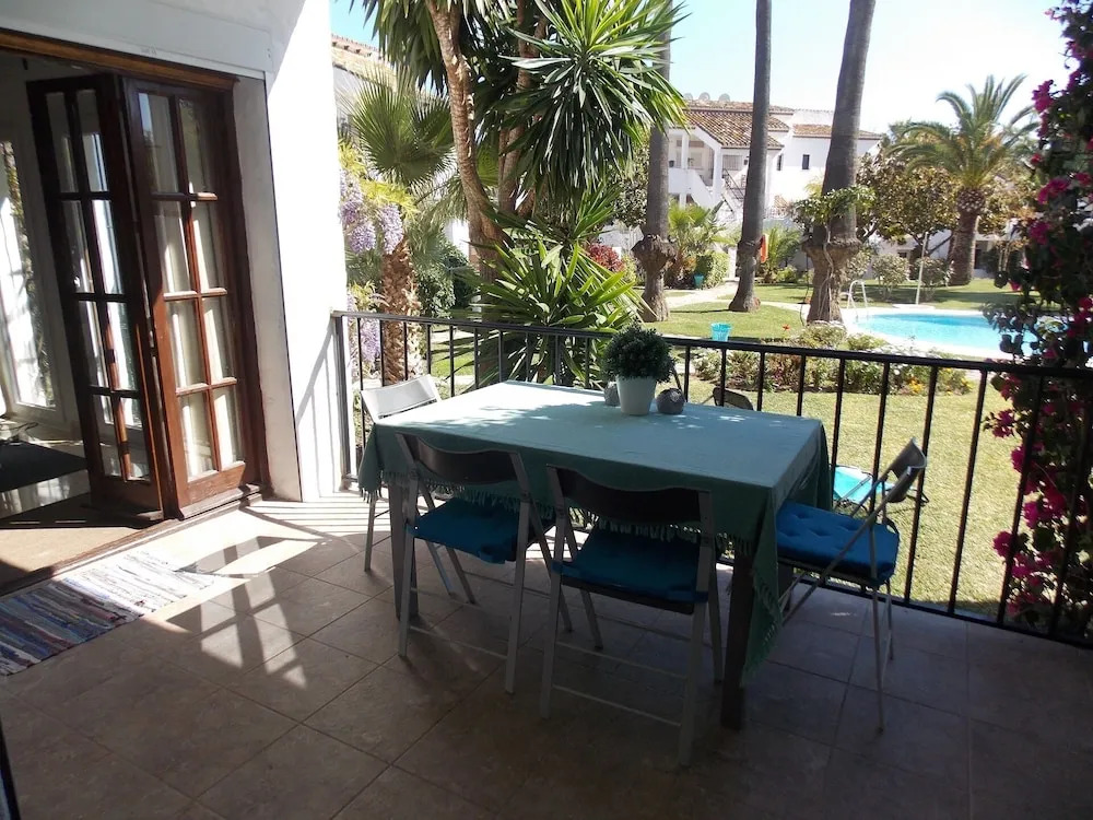 Villa Malibú close to Puerto Banús by Marbella Vacances