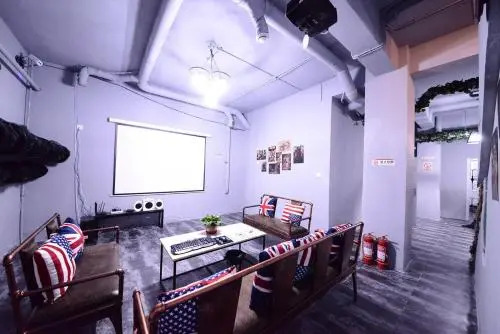 Harbin Longmen Capsule Youth Hostel