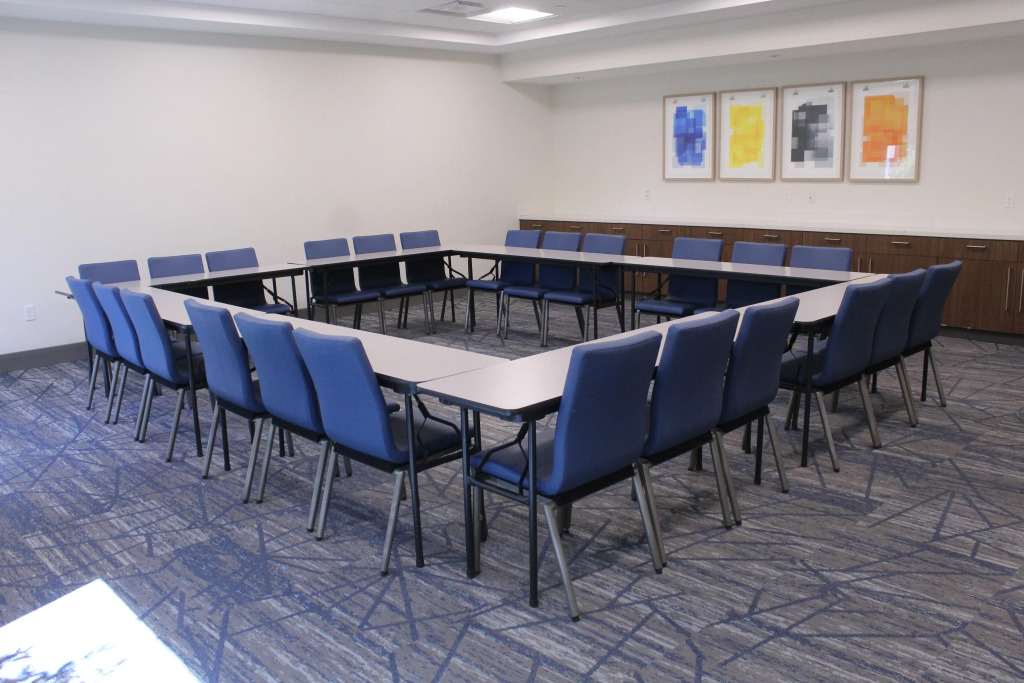 Holiday Inn Express & Suites - Roswell by IHG