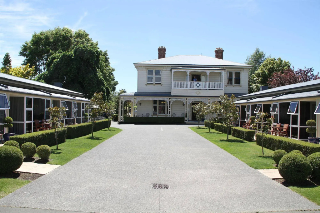 Merivale Manor