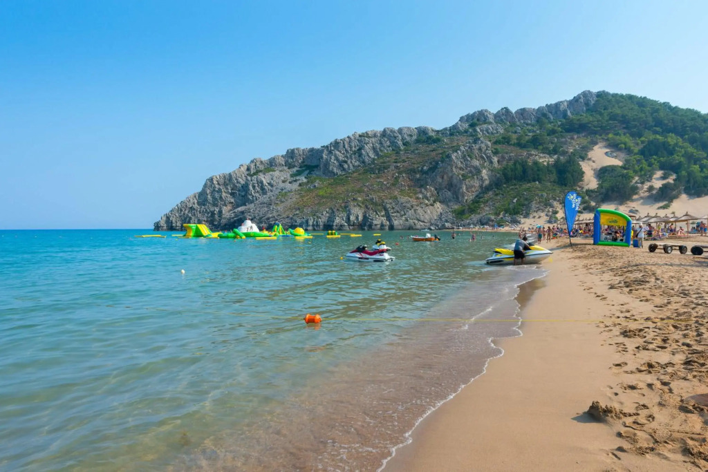 Elefteria Apts & Suites