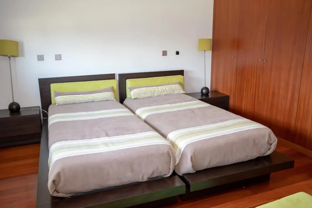 Spacious villa in Santo Tirso with private pool 850 m² and jacuzzi