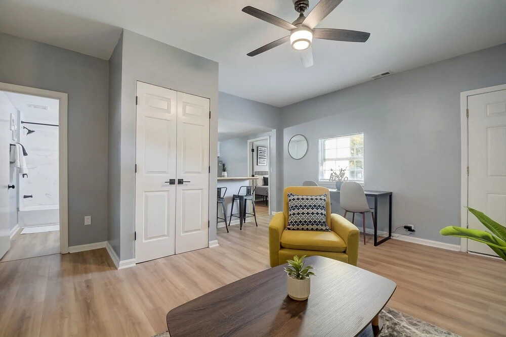 Frontdesk 2 BR House Near Cardinal Stadium