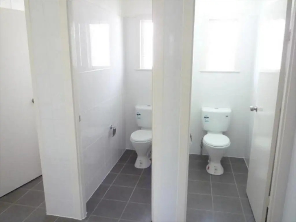 Some Rooms Backpacker