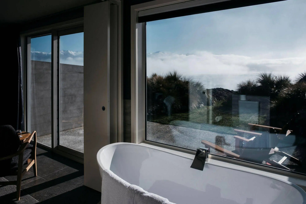 Lakestone Lodge