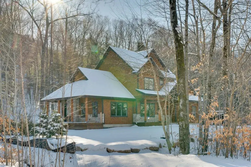 Walk to Loon Mtn Lift: Luxe Family Home w/ Hot Tub