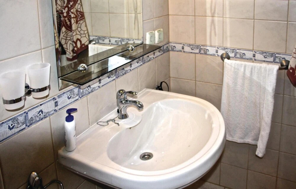 Nice Home in Moncarapacho With Wifi, Private Swimming Pool and Outdoor Swimming Pool