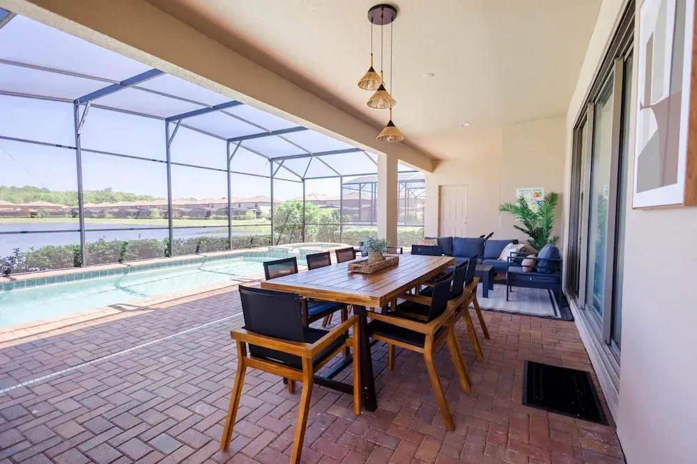 1643 LA - Luxurious Retreat Windsor at Westside