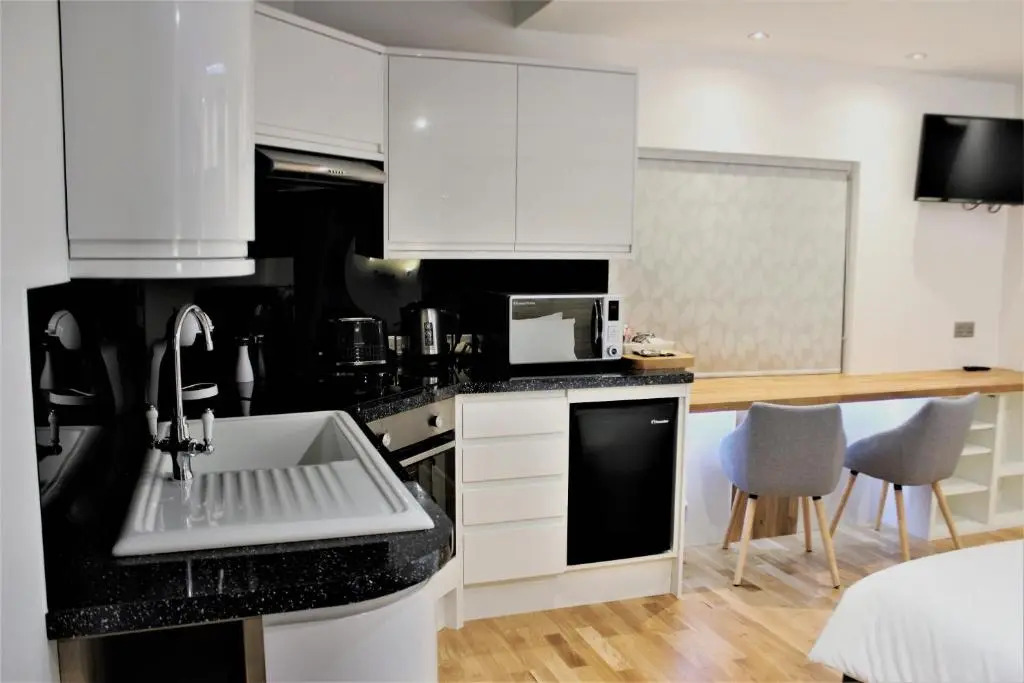 RIOSHOUSE Henley
