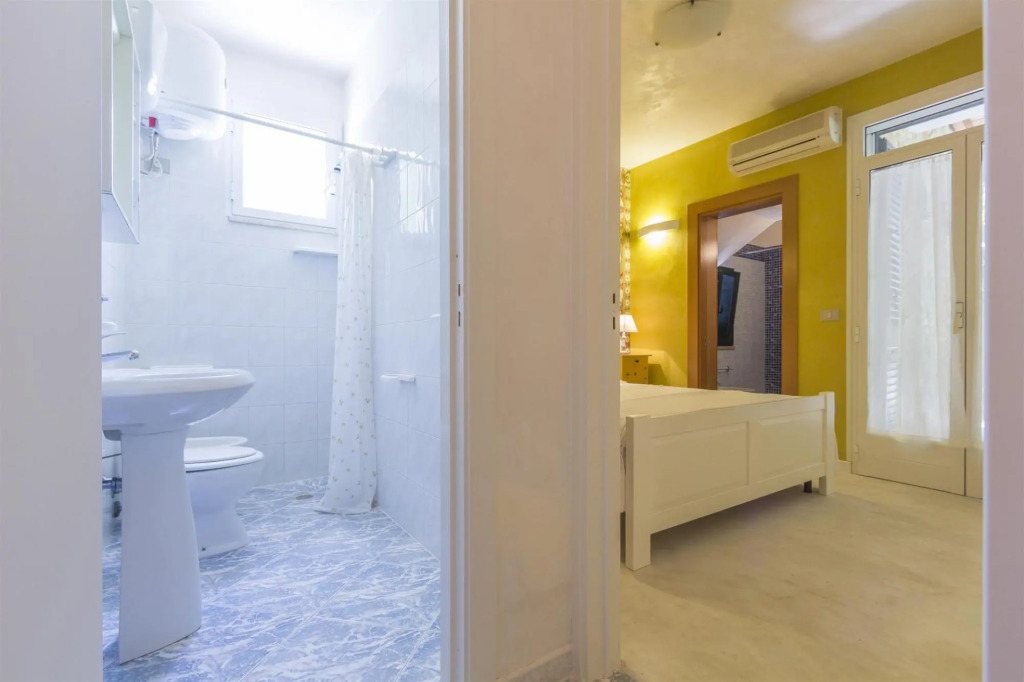 Villa with garden in Torre dell'Orso-Villa Ray