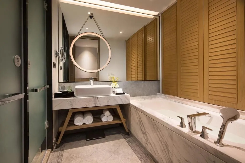 Crowne Plaza QingdaoOriental Movie Metropolis by IHG