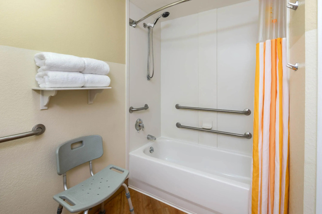 La Quinta by Wyndham Haywood Mall-Near Greenville Downtown