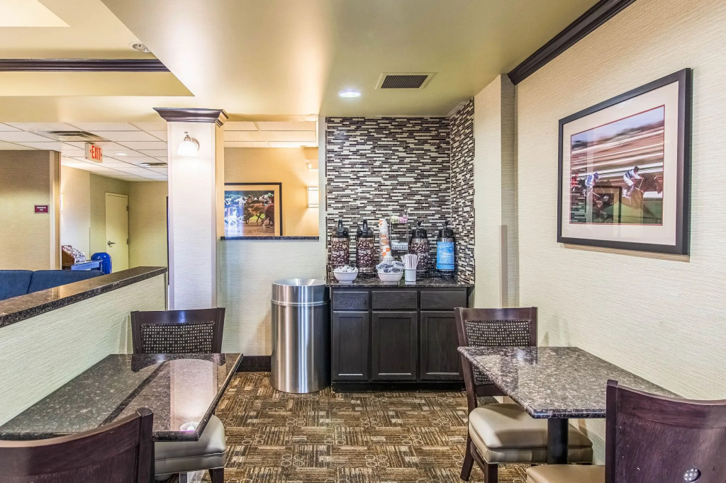 Spark by Hilton Cincinnati Airport South