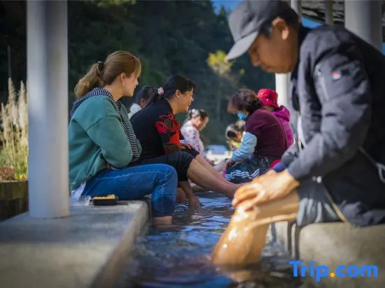 Yunhe Banshan Hot Spring Resort Hotel (Tengchong Mayugu Hot Spring Town)