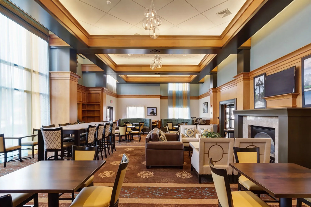 Holiday Inn Express Hotel & Suites Warwick-Providence Airport by IHG
