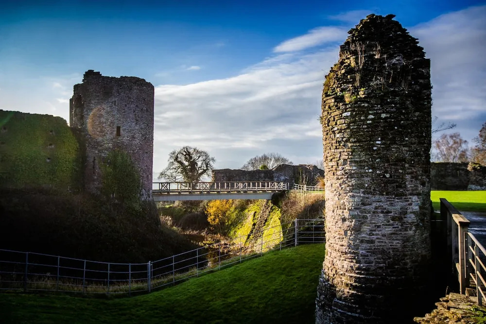 17th Century Cartshed Nestled In Welsh Countryside
