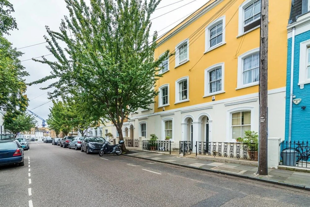 Fabulous Large and Quirky 4 Bedroom House