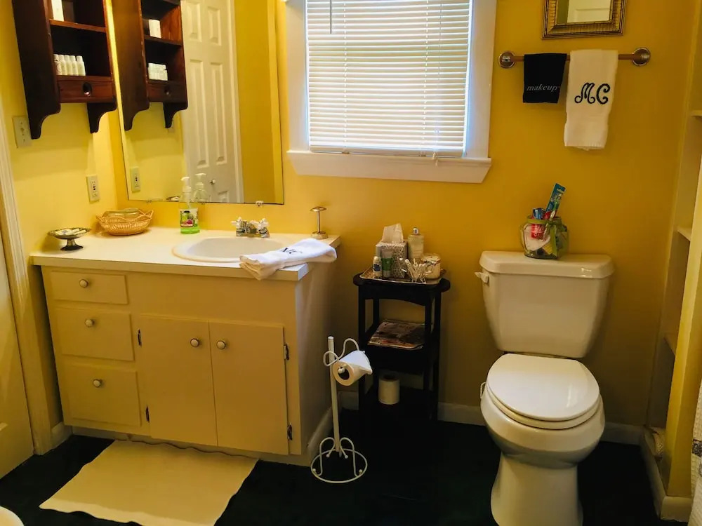 Magnolia Cottage Bed and Breakfast
