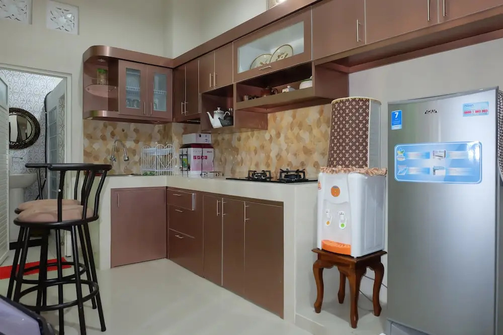 Simply Homy Guest House Uty Kronggahan