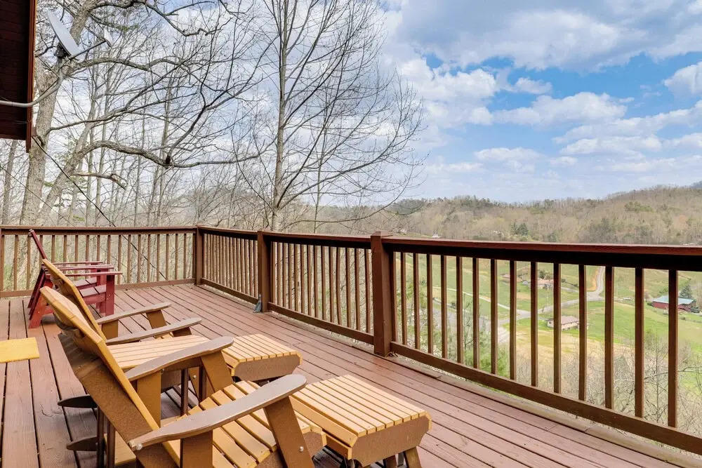 'scenic Solitude' w/ Hot Tub: 3 Mi to Pigeon Forge