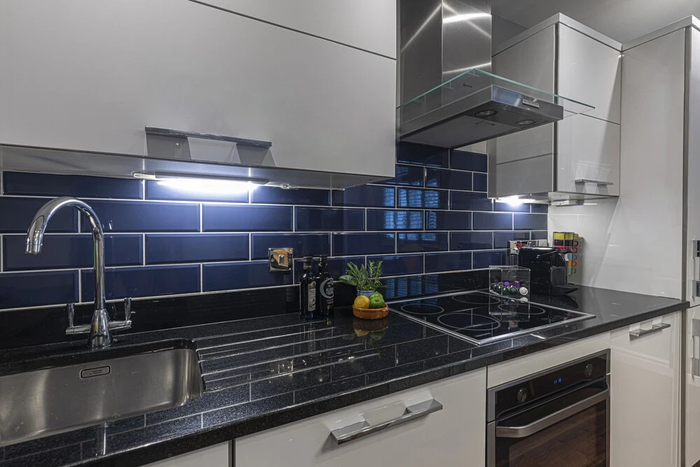 Monthly Discount! Self Isolation w/ Private Entrance and all Amenities, in Notting Hil