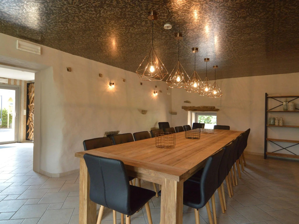 Gorgeous Holiday Home in Waimes With In-house Theatre & Pool