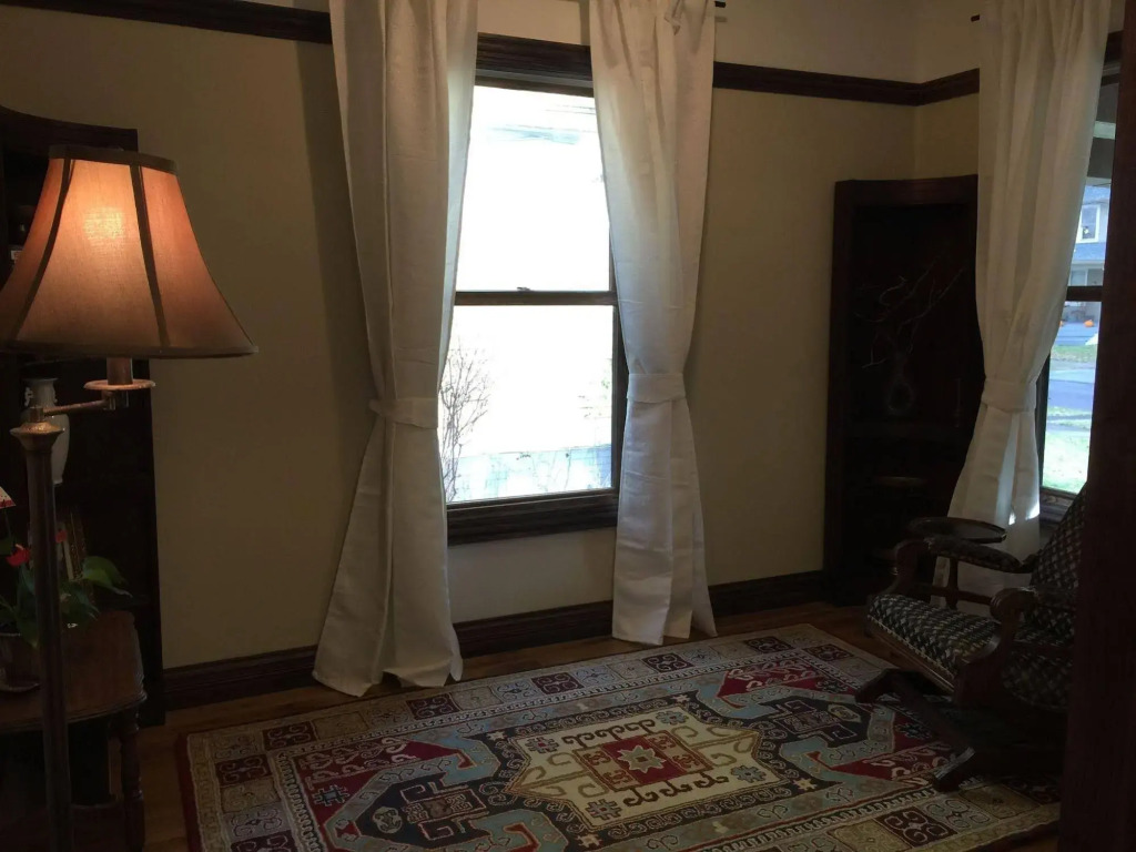 Dartmouth House Inn