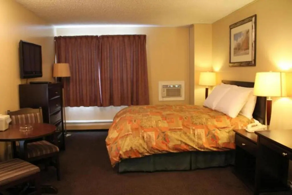 Acorn Motel