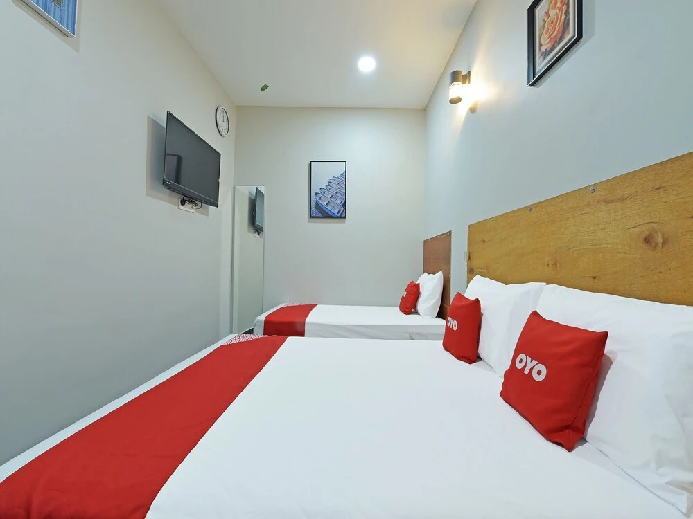 Super OYO Capital O 90687 Rs Hotel