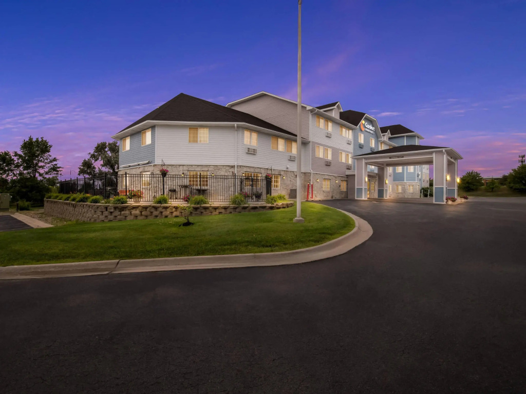Comfort Inn & Suites Bellevue - Omaha Offutt AFB