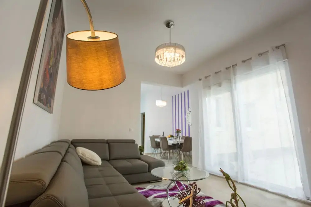 Lovely 4 Star 3-bed Apartment in Podstrana