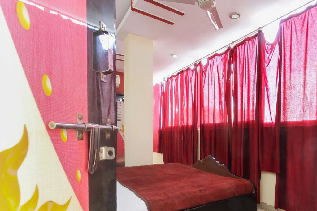 SPOT ON 48871 Ay Hotel