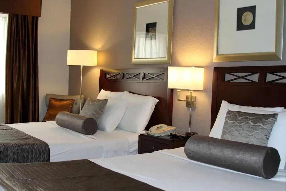 Red Lion Inn and Suites Victoria