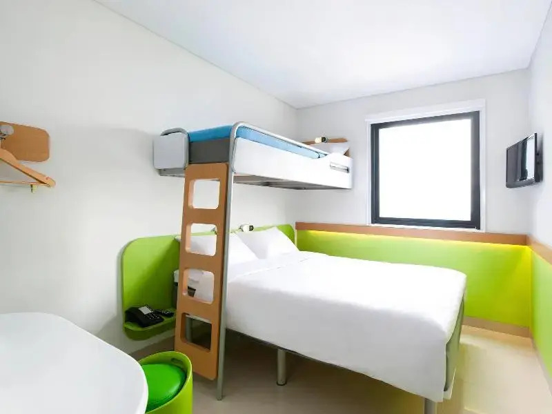 Mercure Jakarta Grogol