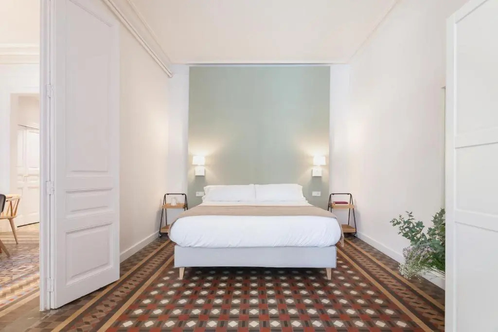 6 Dormitorios En Apartamento Modernista En El Corazon de Barcelona
