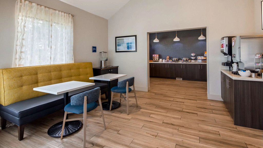 Best Western Hampshire Inn & Suites