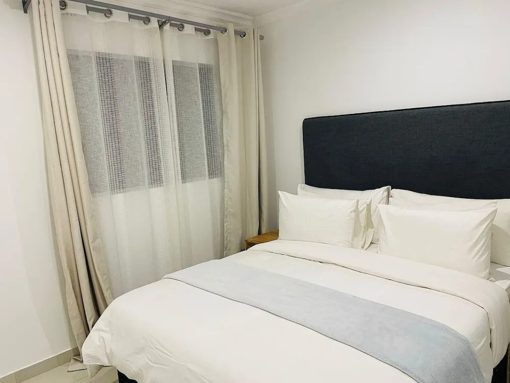 Canvas Lofts 1 Famona Modern 2-bed - 2310