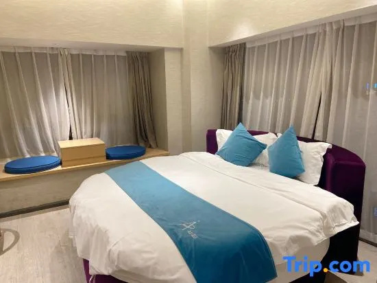 Air Hotel