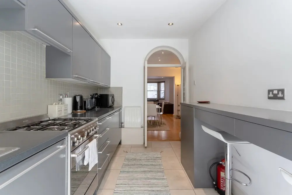 Spacious 1 Bedroom Flat in Fulham