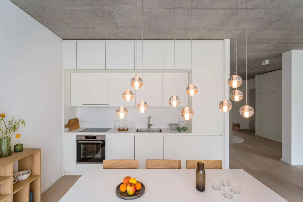 Carlotta Apartments