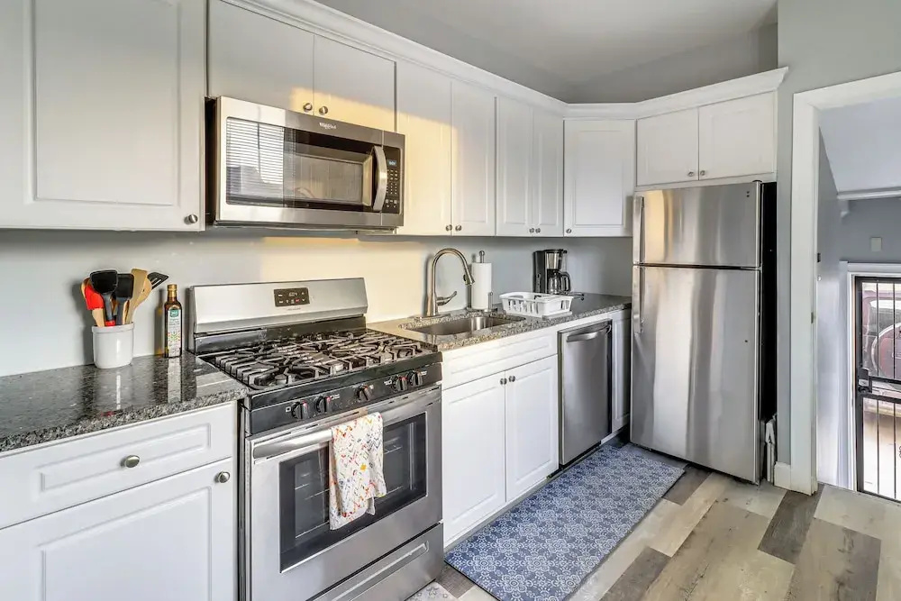 Downtown Detroit Townhome Near North End!