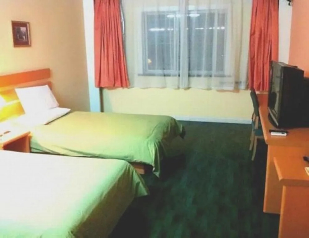 Zhonghe Hotel