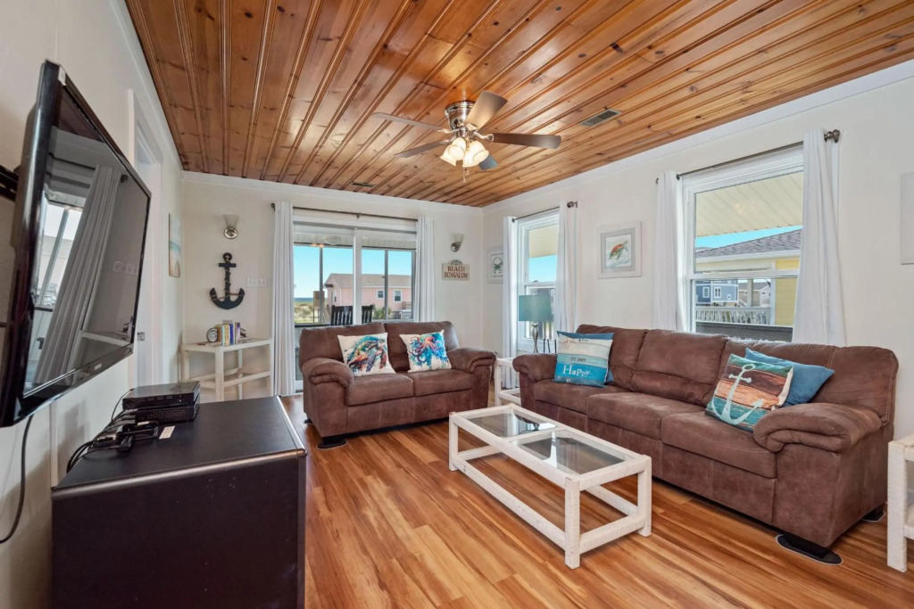 A Beach Music Paradise by Oak Island Accommodations