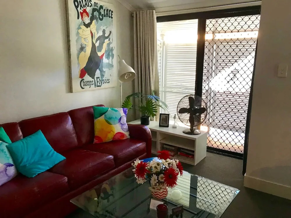 Comfortable Studio near New Farm Park
