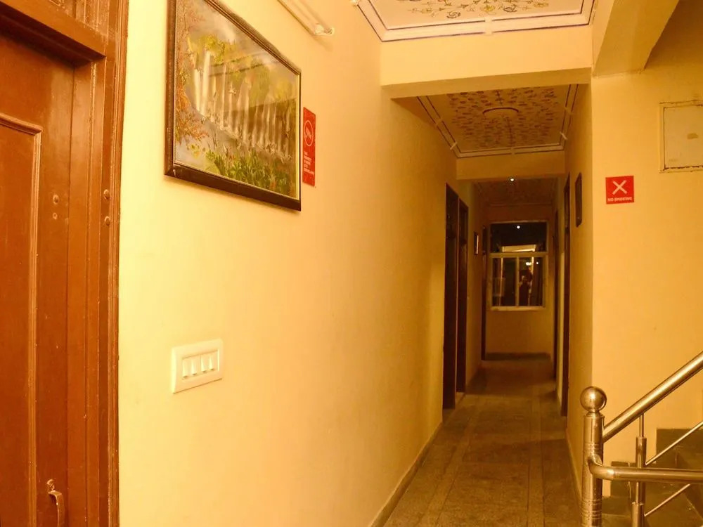 OYO 4033 Hotel Eden Residency