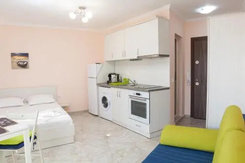La Mer Apartments